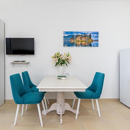 Apartments Lustica ラドヴィチ エクステリア 写真