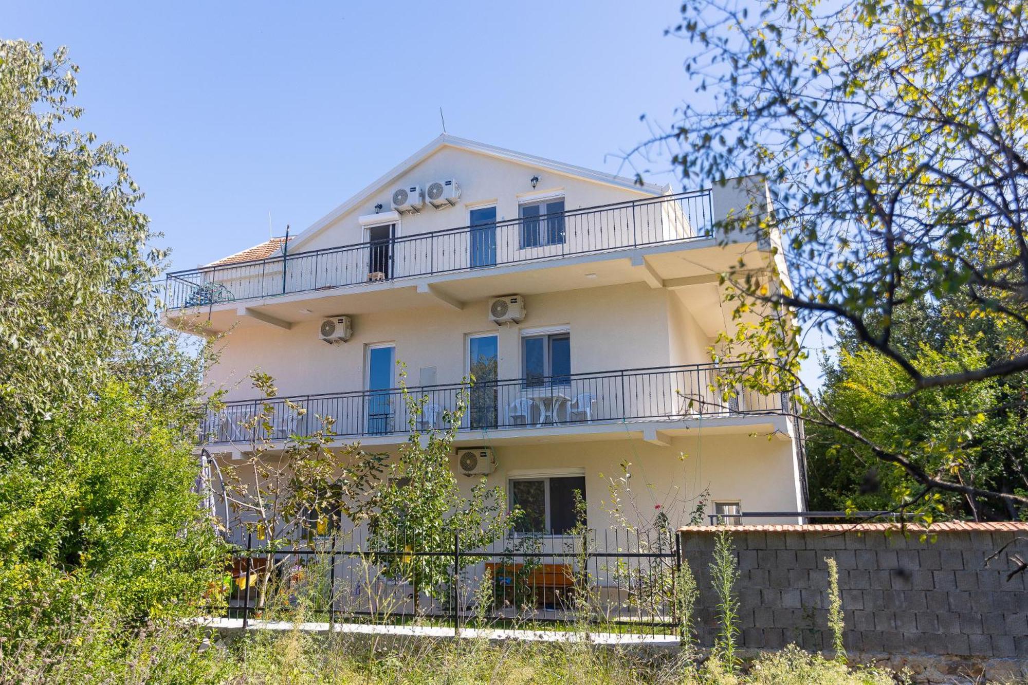 Apartments Lustica ラドヴィチ エクステリア 写真