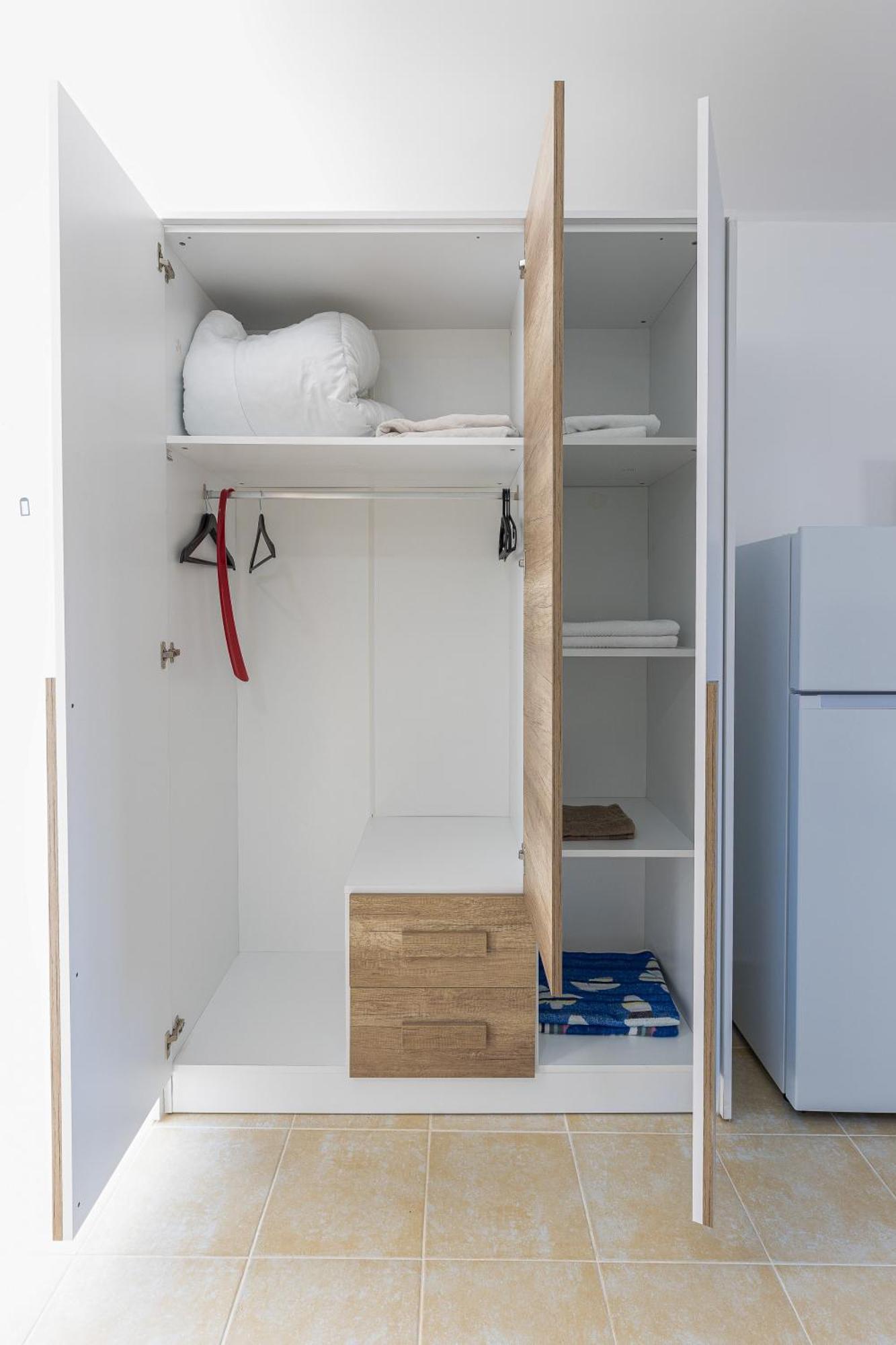 Apartments Lustica ラドヴィチ 部屋 写真